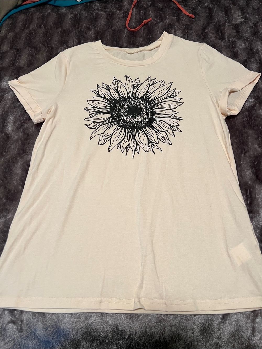 Sunflower Graphic Tee - yellow